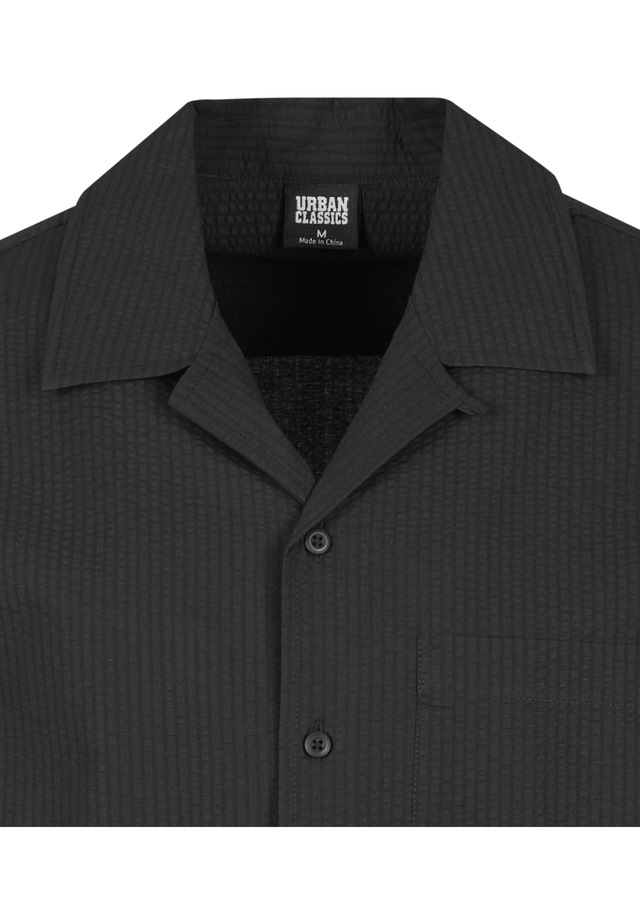 URBAN CLASSICS Langarmhemd »Urban Classics Herren Relaxed Seersucker Short Sleeve Shirt« 1 Stk.