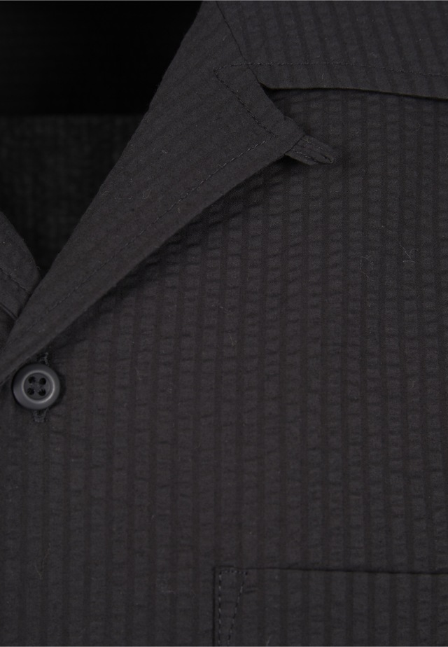 URBAN CLASSICS Langarmhemd »Urban Classics Herren Relaxed Seersucker Short Sleeve Shirt« 1 Stk.