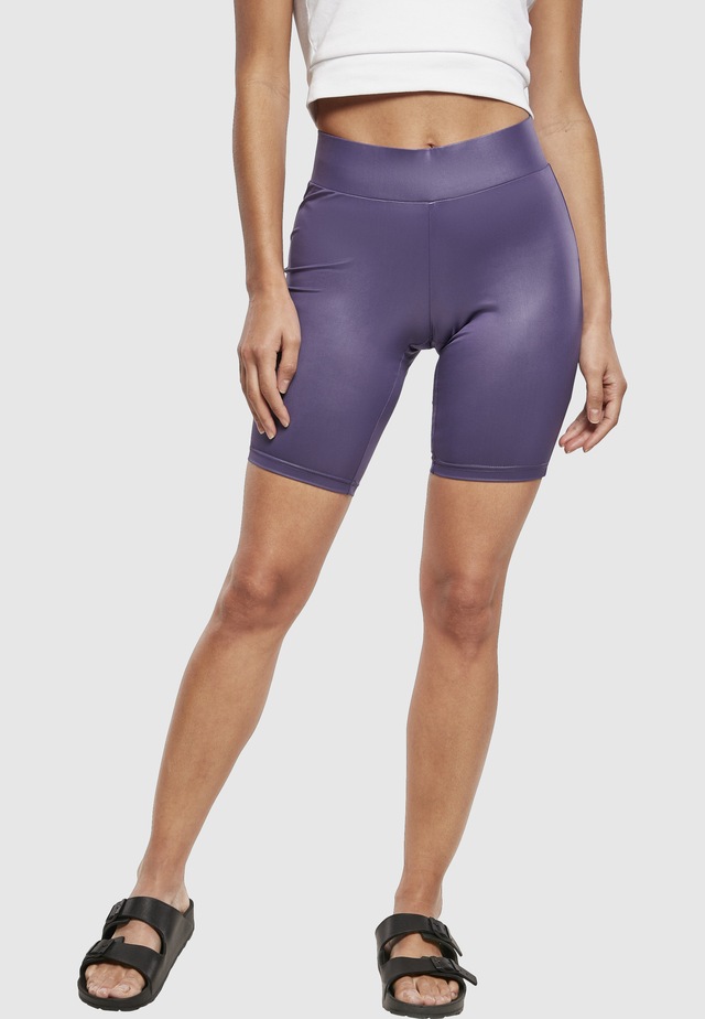 URBAN CLASSICS Stoffhose »Urban Classics Damen Ladies Synthetic Leather Cycle Shorts«