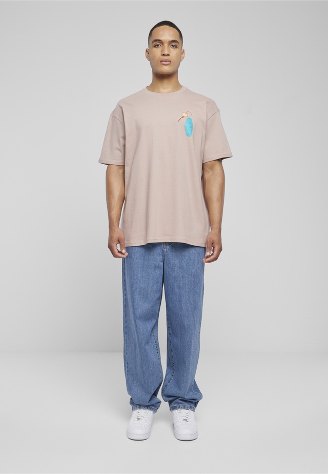 Upscale by Mister Tee T-Shirt »Upscale by Mister Tee Unisex California Motel Oversize Tee« 1 Stk.