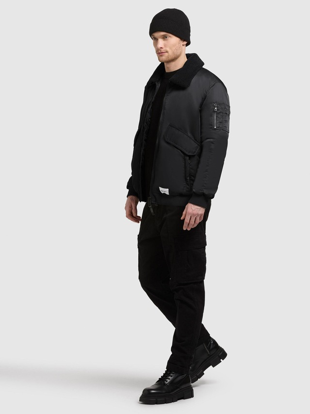 khujo Bomberjacke »Ground« ohne Kapuze Weite Herren Winterjacke mit abnehmbarem Kunstpelz-Besatz