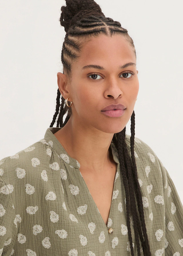 bonprix Langarmbluse »Oversize-Bluse aus luftigem Musselin« Oversize-Passform, für den Alltag, aus Musselin, mit V-Ausschnitt