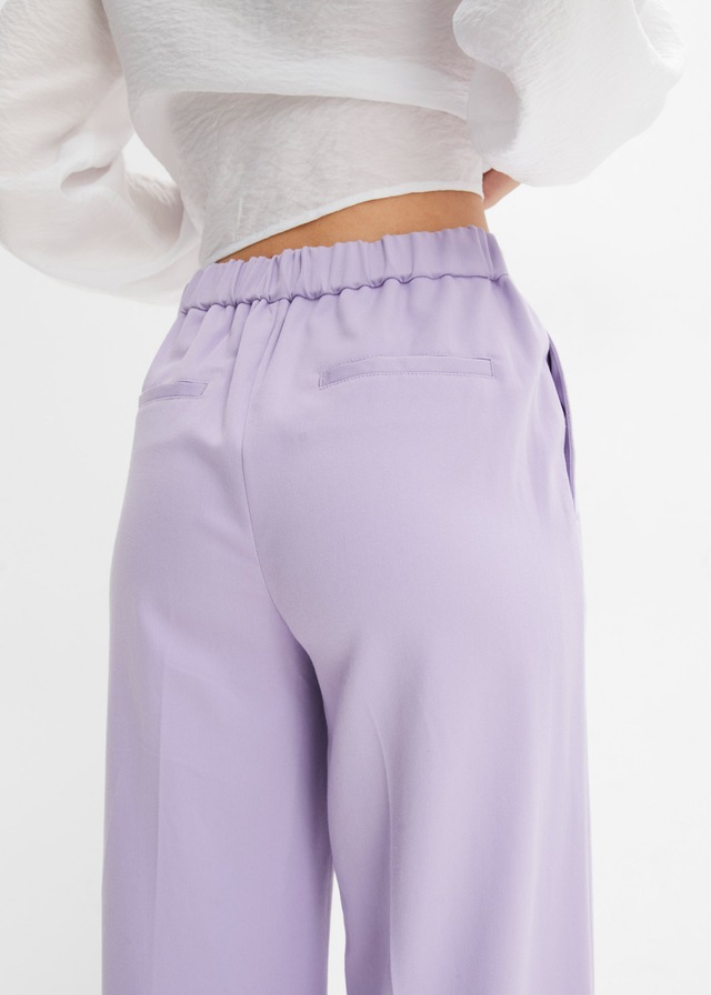 bonprix Bundfaltenhose »Bundfaltenhose« aus Polyester, Viskose und Elasthan, Loose Fit, festlicher Stil