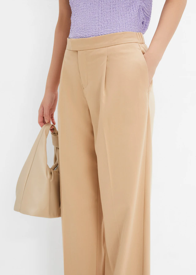 bonprix Bundfaltenhose »Bundfaltenhose« aus Polyester, Viskose und Elasthan, Loose Fit, festlicher Stil