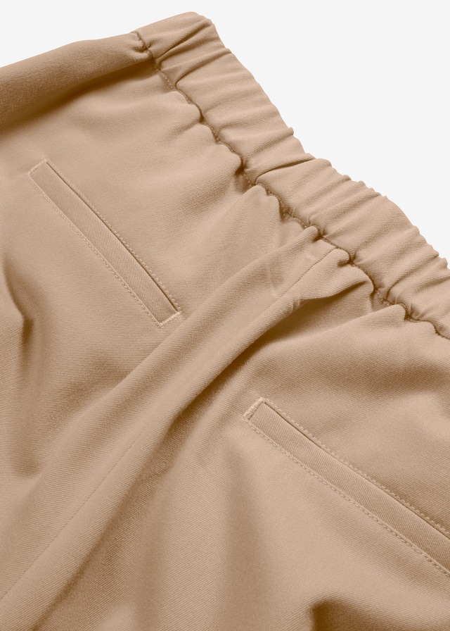 bonprix Bundfaltenhose »Bundfaltenhose« aus Polyester, Viskose und Elasthan, Loose Fit, festlicher Stil