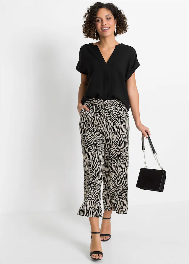 bonprix Tunika eleganter Look, Kurzarm-Design, Regular Fit, mit Henley-Kragen