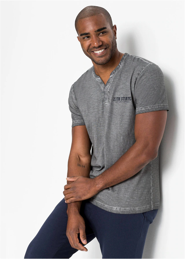bonprix Henleyshirt Regular fit, Kurzarm, aus Baumwolle, Fade Out Look