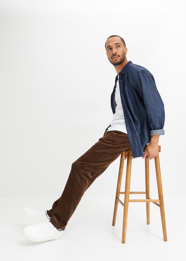 bonprix Cordhose »Regular Fit Stretch-Cordhose mit Komfortschnitt« aus Baumwolle und Elasthan, Regular Fit, Komfortschnitt