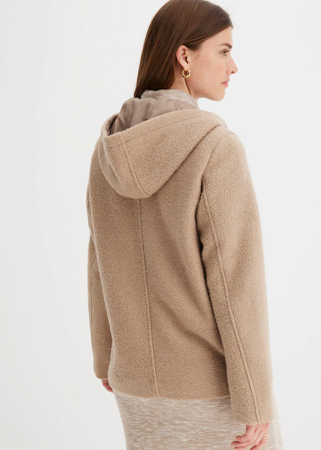 bonprix Cabanjacke mit Kapuze moderner Look, aus kuscheligem Bouclé-Material, mit Kapuze