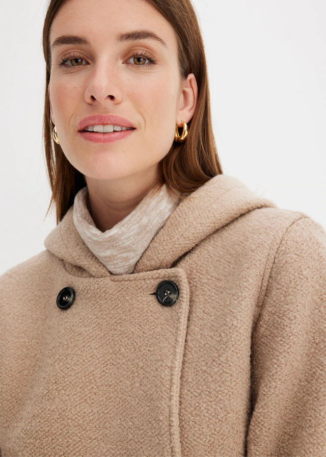 bonprix Cabanjacke mit Kapuze moderner Look, aus kuscheligem Bouclé-Material, mit Kapuze