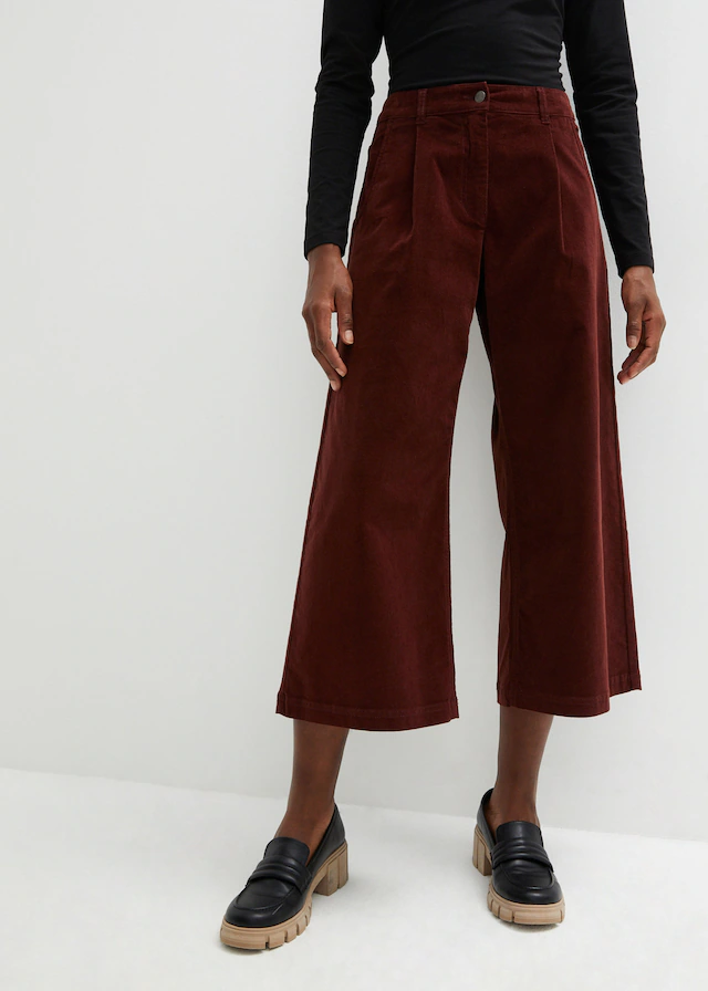 bonprix Cordhose »Weite Stretchcord-Culotte mit High-Waist-Bequembund, 7/8-Länge« Culotte aus Stretchcord, lockere Passform, hoher Bund, 7/8-Länge