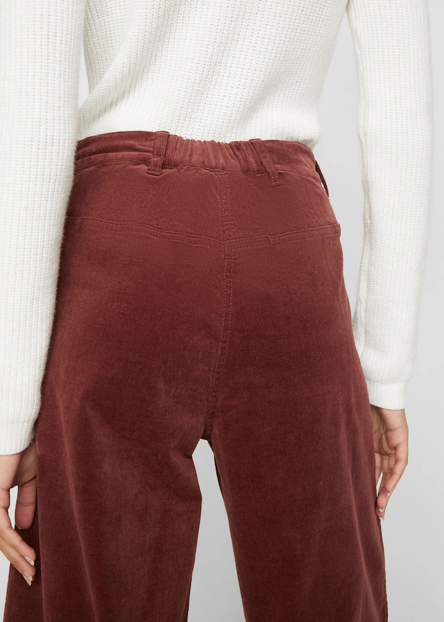 bonprix Cordhose »Weite Stretchcord-Culotte mit High-Waist-Bequembund, 7/8-Länge« Culotte aus Stretchcord, lockere Passform, hoher Bund, 7/8-Länge