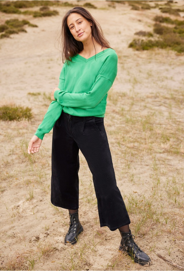 bonprix Cordhose »Weite Stretchcord-Culotte mit High-Waist-Bequembund, 7/8-Länge« Culotte aus Stretchcord, lockere Passform, hoher Bund, 7/8-Länge