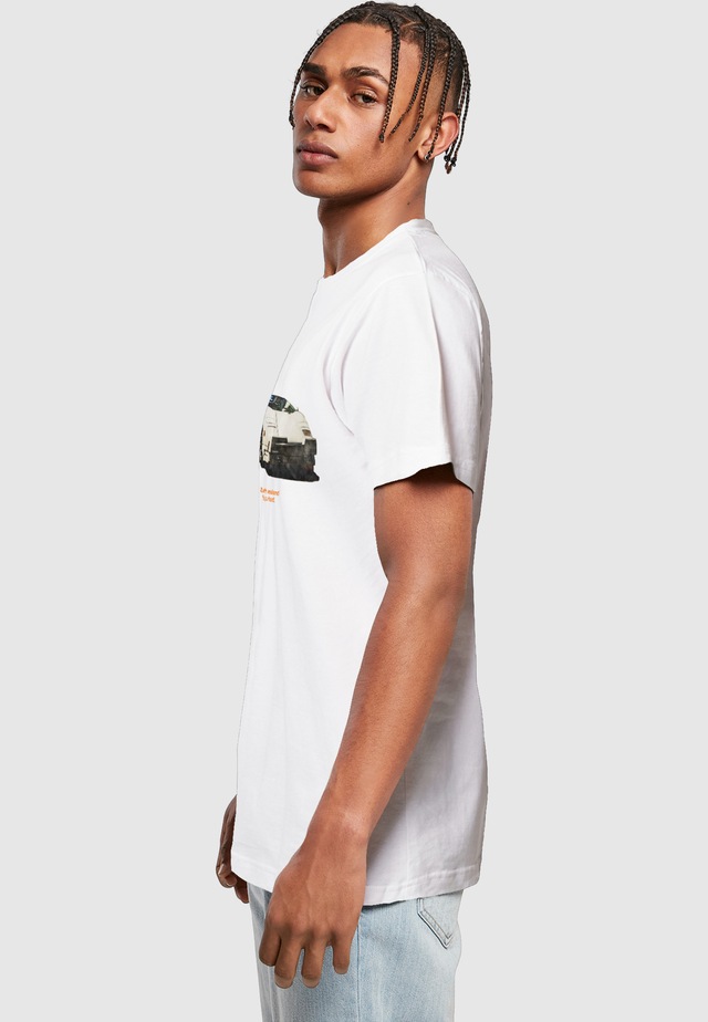 MisterTee T-Shirt »MisterTee Herren Weekend Wolf Tee« 1