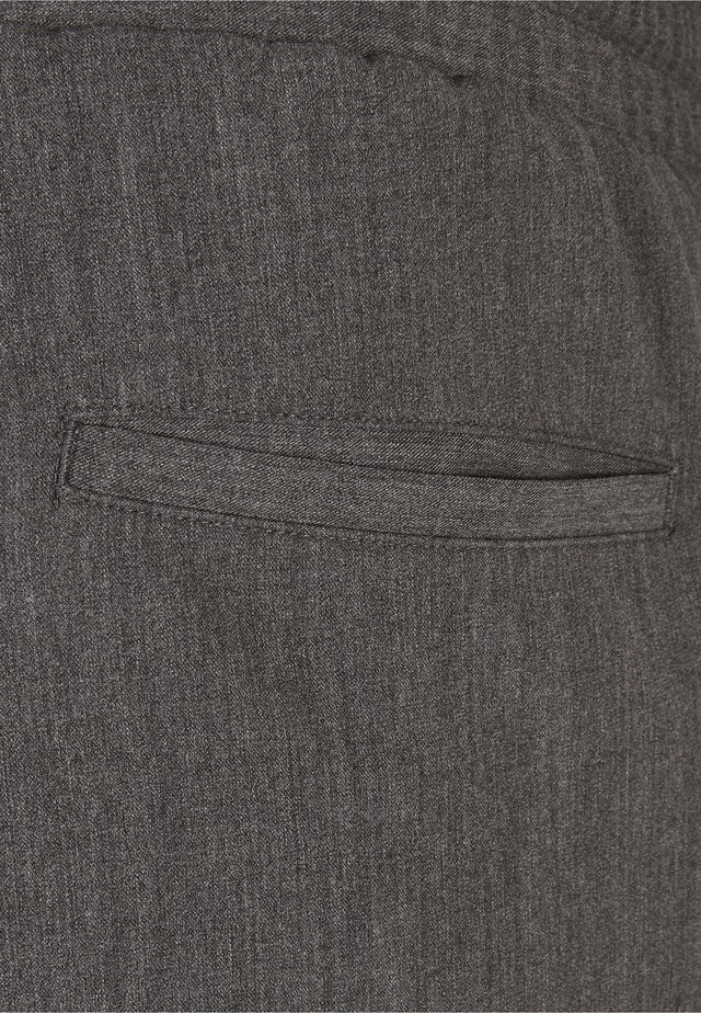 URBAN CLASSICS Sweathose »Urban Classics Herren Comfort Military Pants«