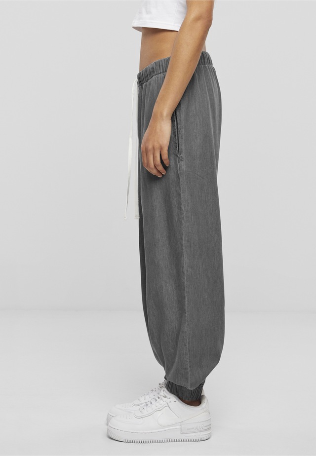 URBAN CLASSICS Jogginghose »Urban Classics Damen Ladies Light Denim Jogpants«