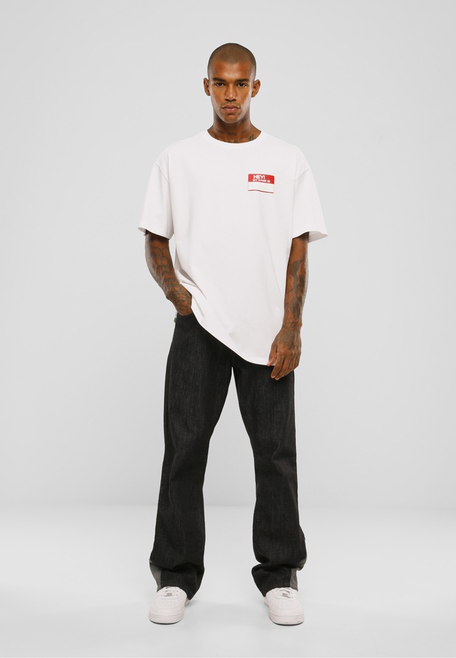 Upscale by Mister Tee T-Shirt »Upscale by Mister Tee Unisex Hey! My Name Is Oversize Tee« 1 Stk.