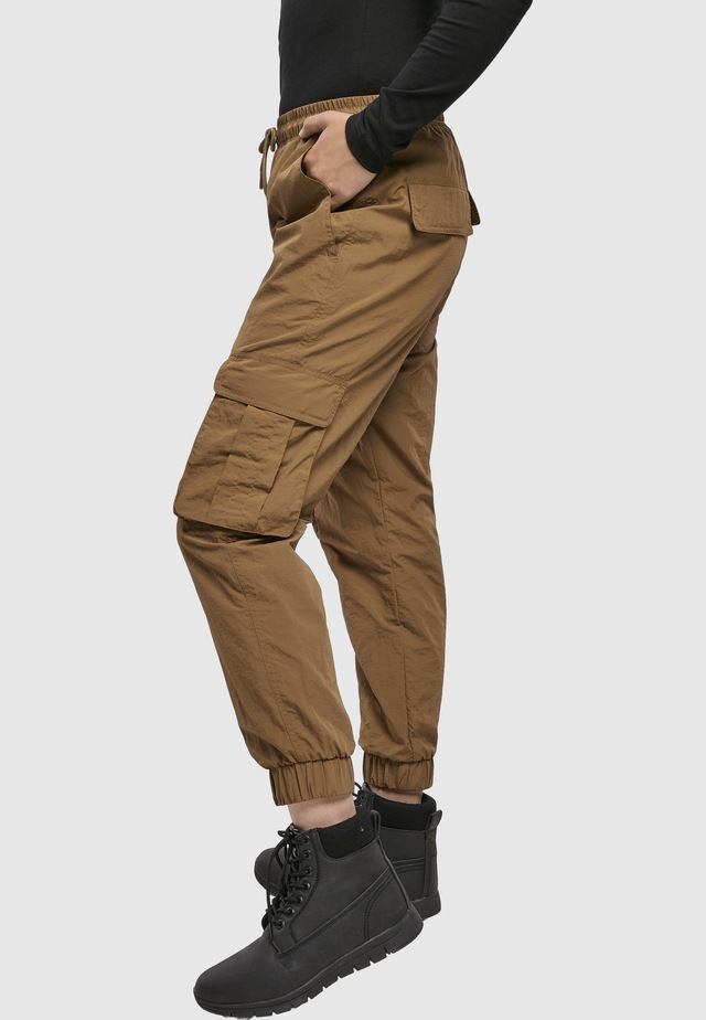 URBAN CLASSICS Schultertasche »Urban Classics Damen Ladies High Waist Crinkle Nylon Cargo Pants«