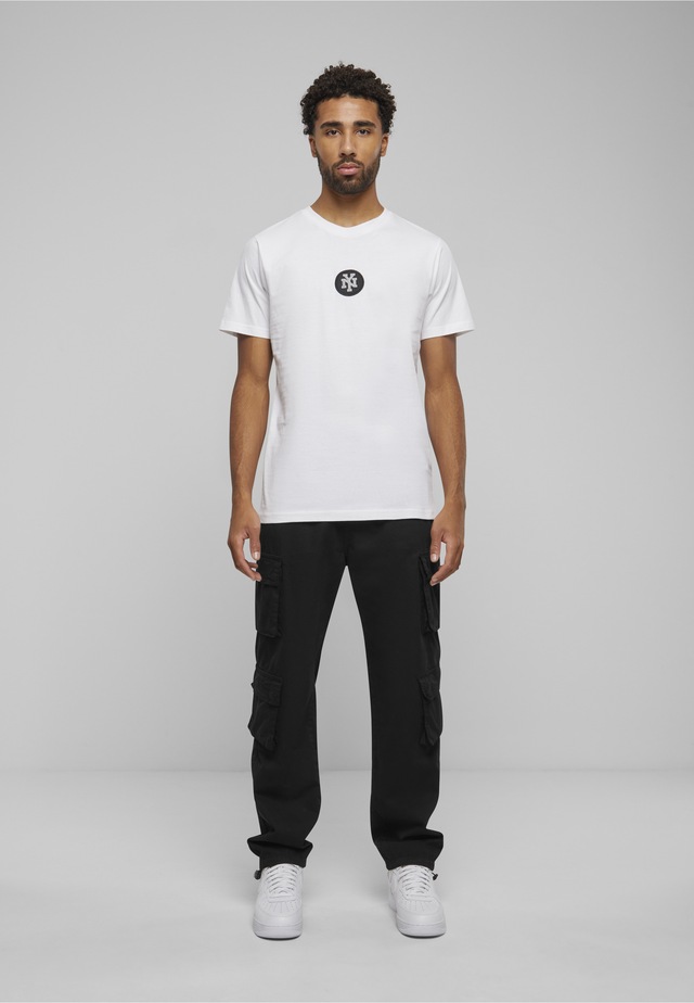 MisterTee Kurzarmshirt »MisterTee Herren NY Patch Tee« 1 Stk.