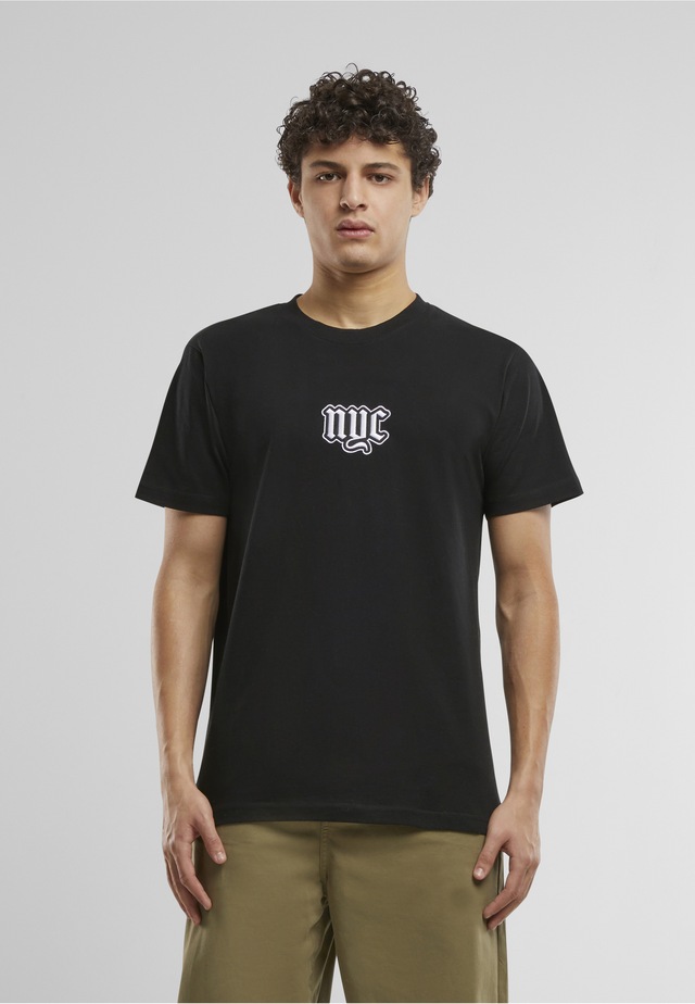 MisterTee T-Shirt »MisterTee NYC Old English Wording Patch Tee« 1 Stk.