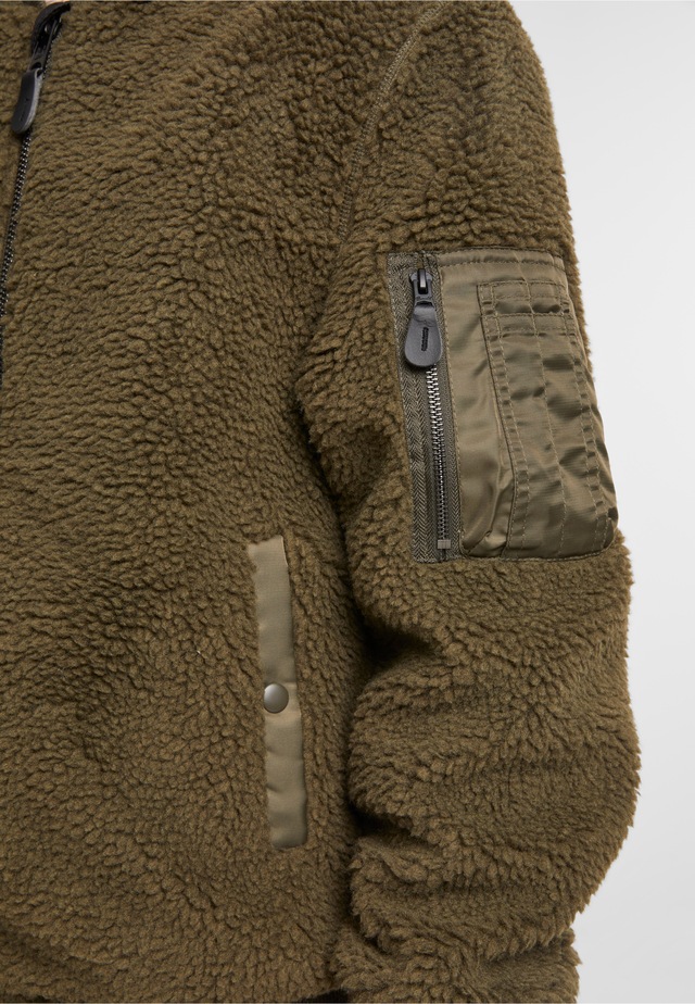 Brandit Allwetterjacke »Brandit MA1 Sherpa Jacket« 1 Stk. tlg. ohne Kapuze