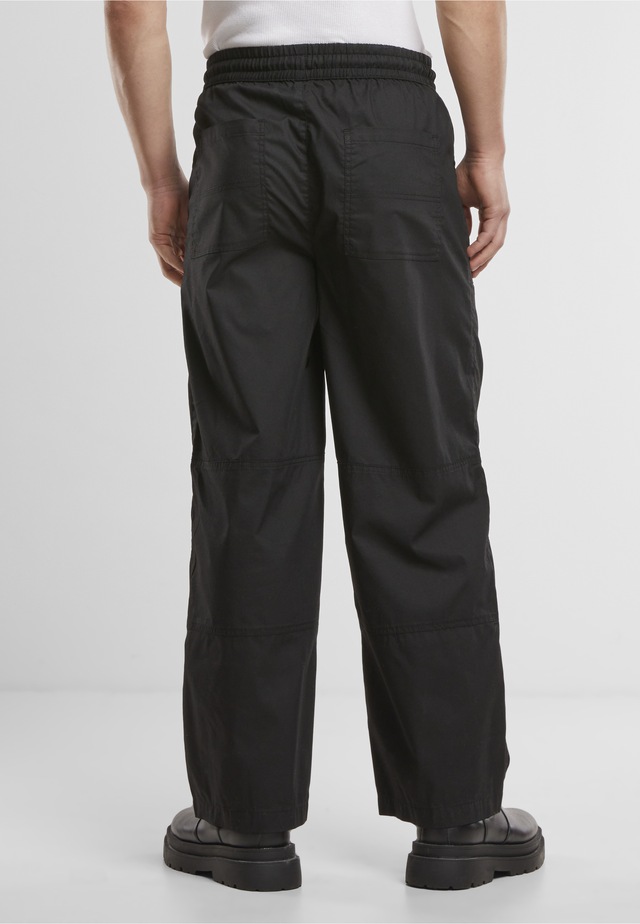 URBAN CLASSICS Stoffhose »Urban Classics Loose Fit Pants With Darts«