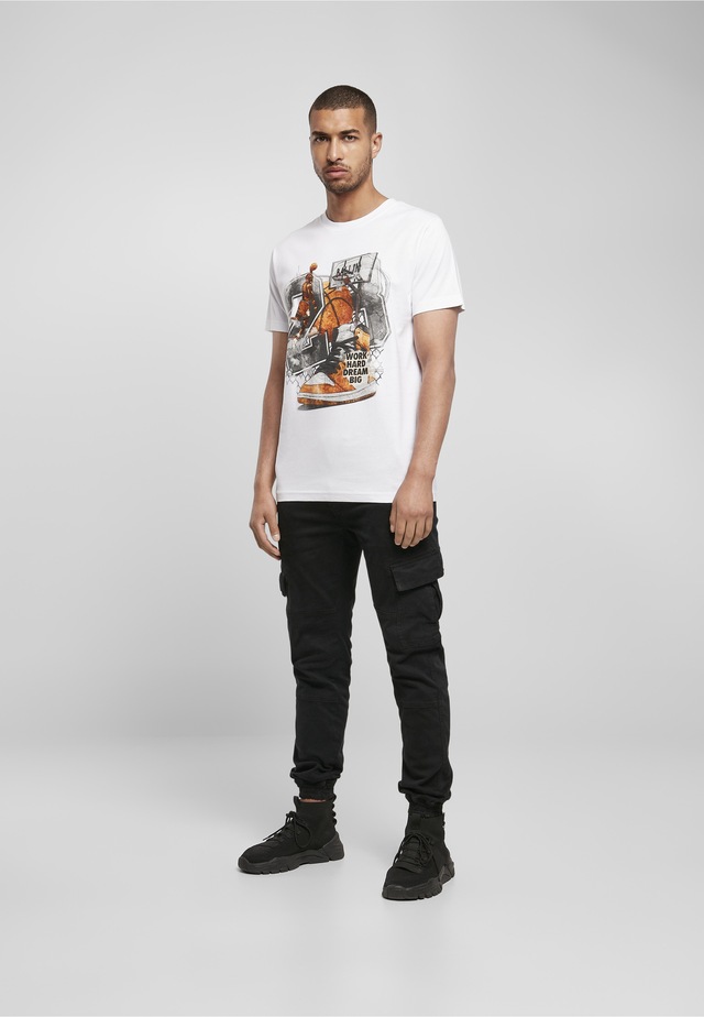 MisterTee Kurzarmshirt »MisterTee Herren Vintage Ballin Tee« 1 Stk.