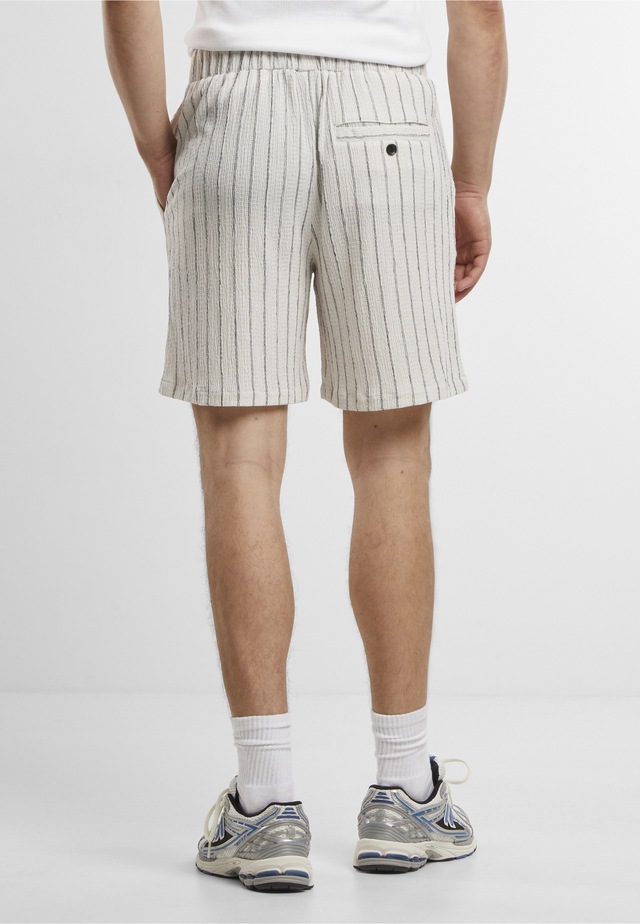 URBAN CLASSICS Shorts »Urban Classics Striped Crinkle Resort Shorts«