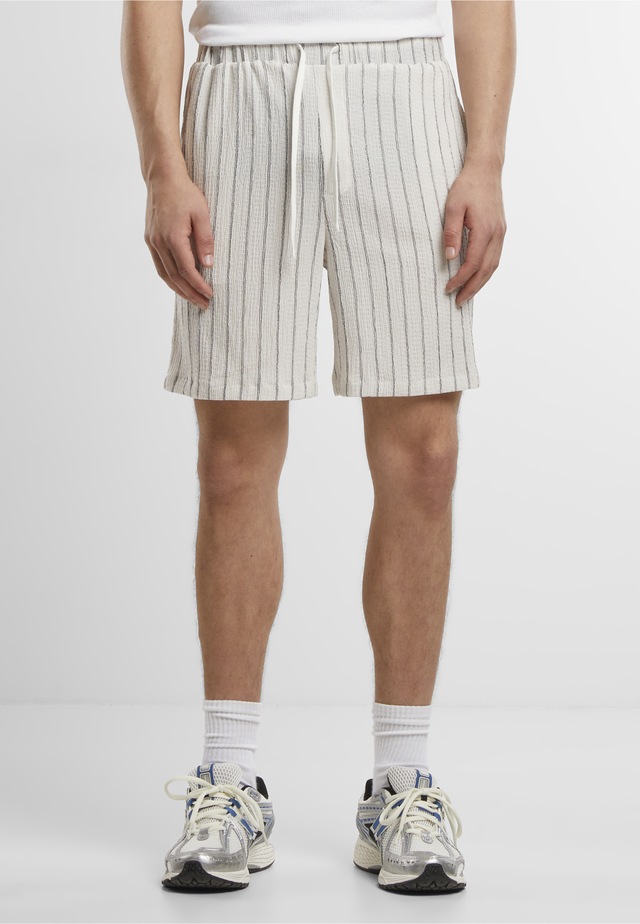 URBAN CLASSICS Shorts »Urban Classics Striped Crinkle Resort Shorts«