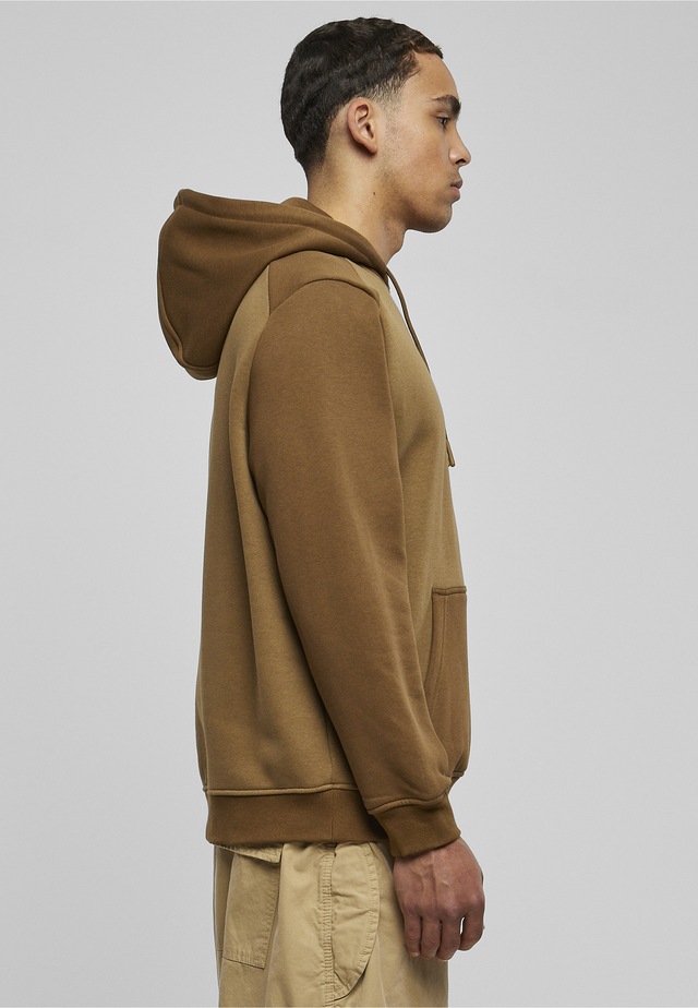 URBAN CLASSICS Rundhalspullover »Urban Classics Herren 2-Tone Fake Raglan Hoody« 1 Stk.