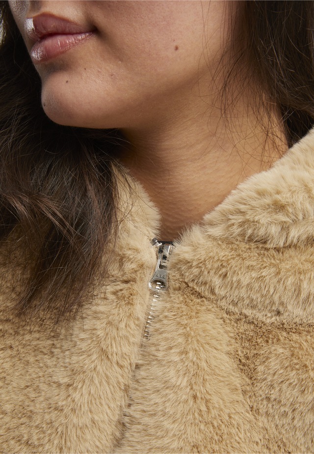 URBAN CLASSICS Sweatjacke »Urban Classics Ladies Full Zip Faux Fur Hoodie«