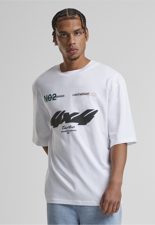 Upscale by Mister Tee T-Shirt »Upscale by Mister Tee Motorsport Heavy Oversize Sleeve Tee« 1 Stk.
