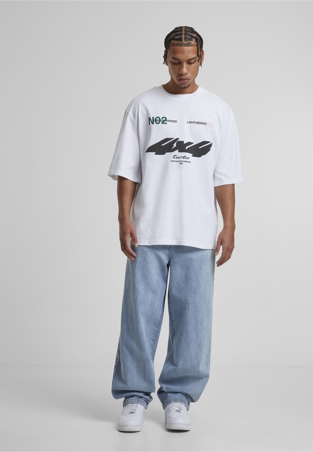 Upscale by Mister Tee T-Shirt »Upscale by Mister Tee Motorsport Heavy Oversize Sleeve Tee« 1 Stk.