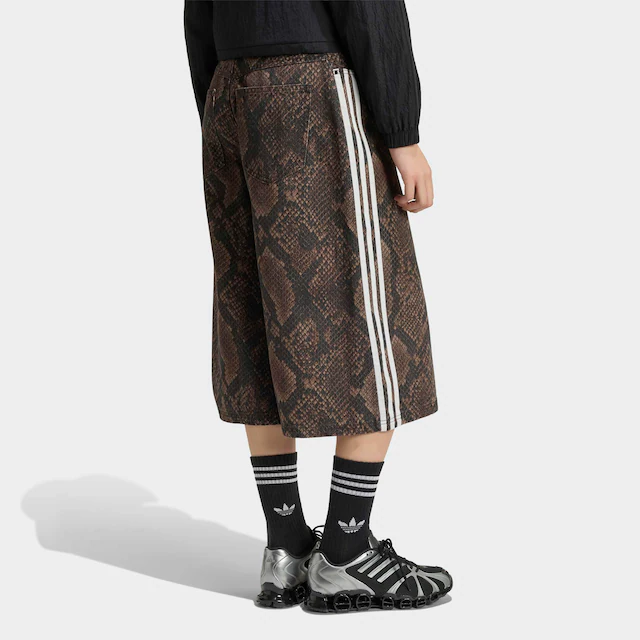 adidas Originals Shorts », DENIM, SCHLANGENPRINT«