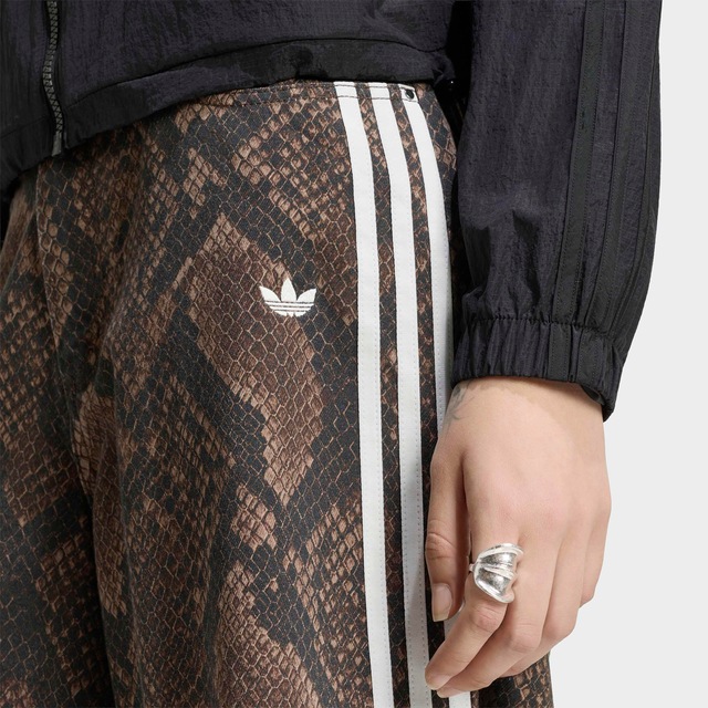 adidas Originals Shorts », DENIM, SCHLANGENPRINT«