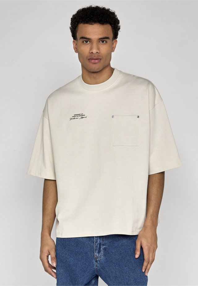 Dropsize T-Shirt »Dropsize HEAVY OVERSIZE POCKET T-SHIRT« 1 Stk.