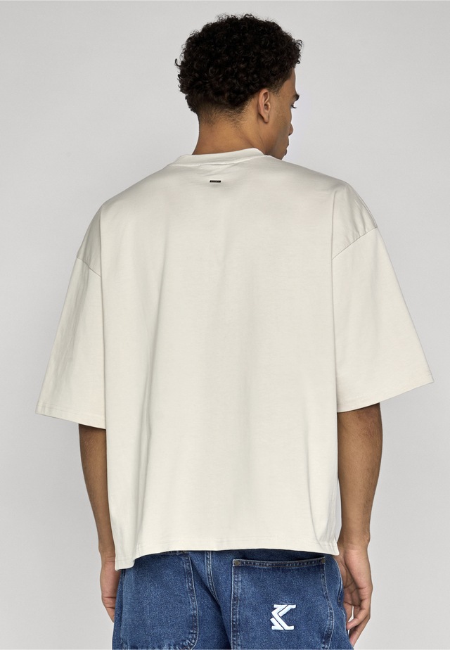 Dropsize T-Shirt »Dropsize HEAVY OVERSIZE POCKET T-SHIRT« 1 Stk.