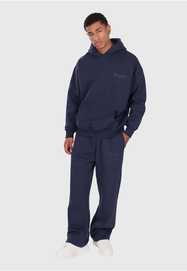 Dropsize Kapuzenpullover »Dropsize HEAVY OVERSIZE HD LOGO HOODIE« 1 Stk.