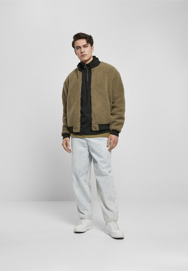 URBAN CLASSICS Winterjacke »Urban Classics Herren Boxy Sherpa Jacket« 1 Stk. tlg. ohne Kapuze