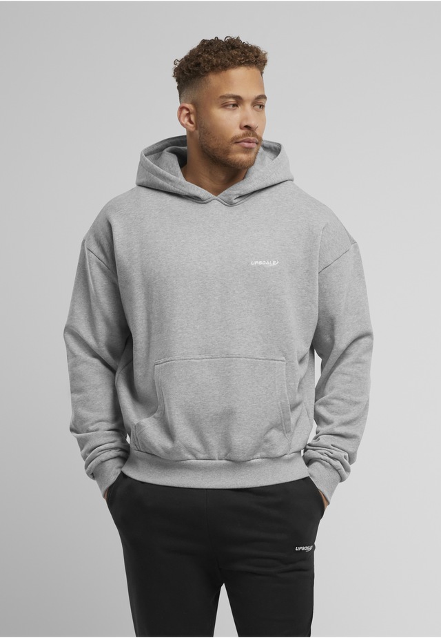 Upscale by Mister Tee Kapuzenpullover »Upscale by Mister Tee Upscale Core EMB Oversize Hoody« 1 Stk.
