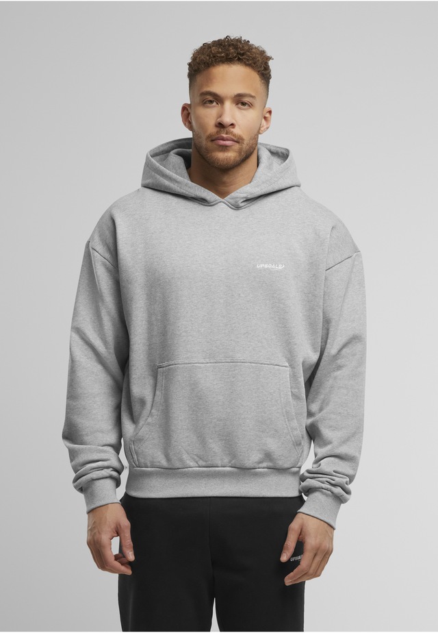 Upscale by Mister Tee Kapuzenpullover »Upscale by Mister Tee Upscale Core EMB Oversize Hoody« 1 Stk.