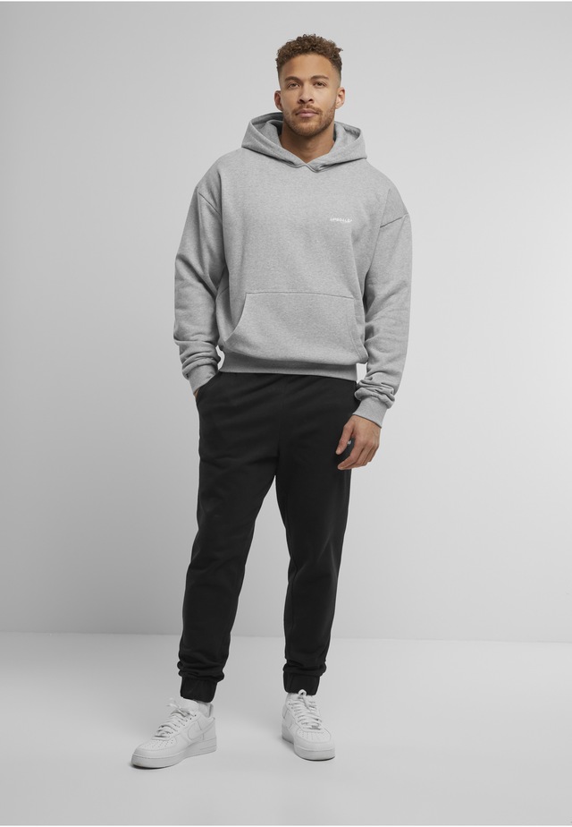 Upscale by Mister Tee Kapuzenpullover »Upscale by Mister Tee Upscale Core EMB Oversize Hoody« 1 Stk.