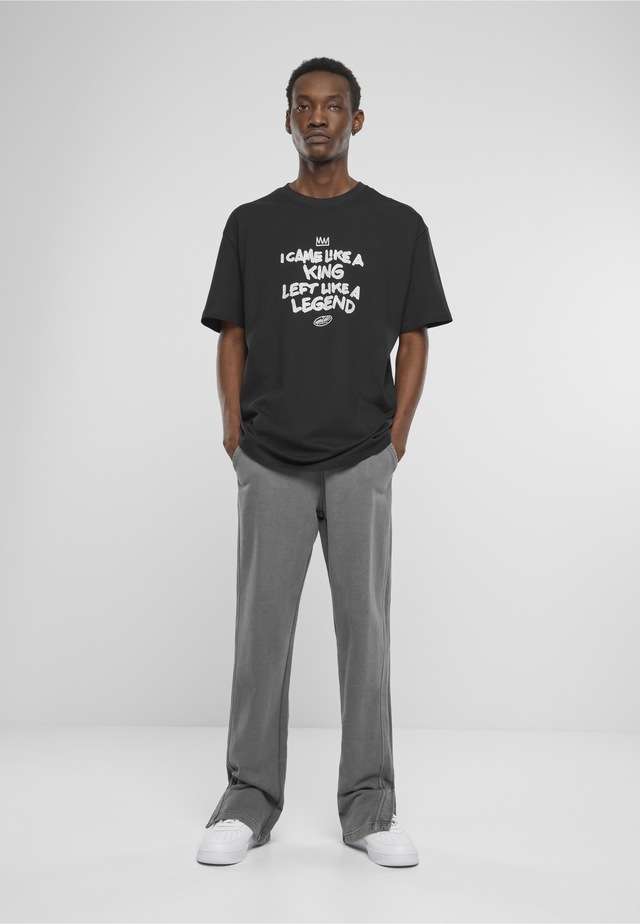 Upscale by Mister Tee T-Shirt »Upscale by Mister Tee Herren Like A Legend Oversize Tee« 1