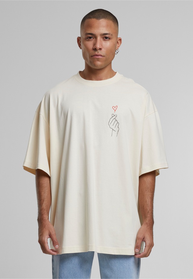 Merchcode T-Shirt »Merchcode Herren K Heart Huge Tee« 1