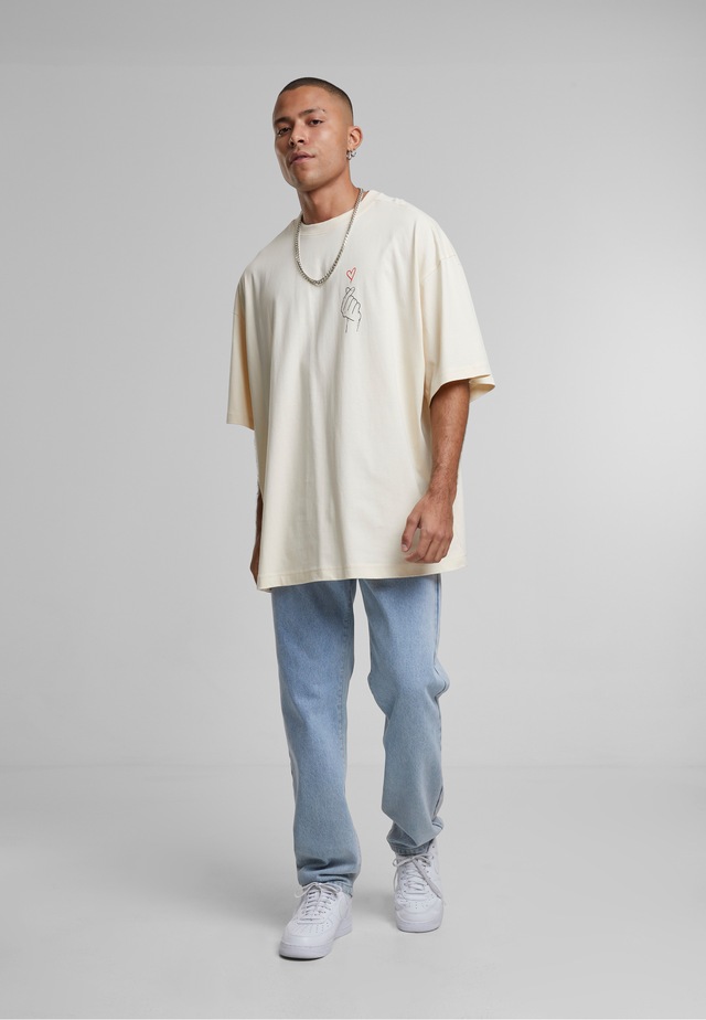 Merchcode T-Shirt »Merchcode Herren K Heart Huge Tee« 1