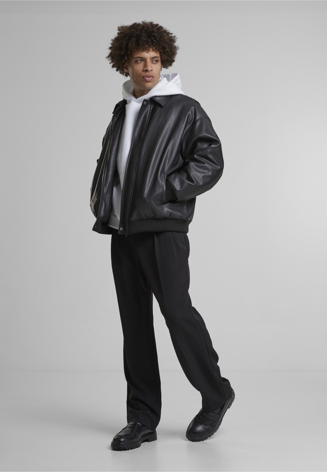 Upscale by Mister Tee Kapuzenpullover »Upscale by Mister Tee Wild Stories Fluffy Hoody« 1