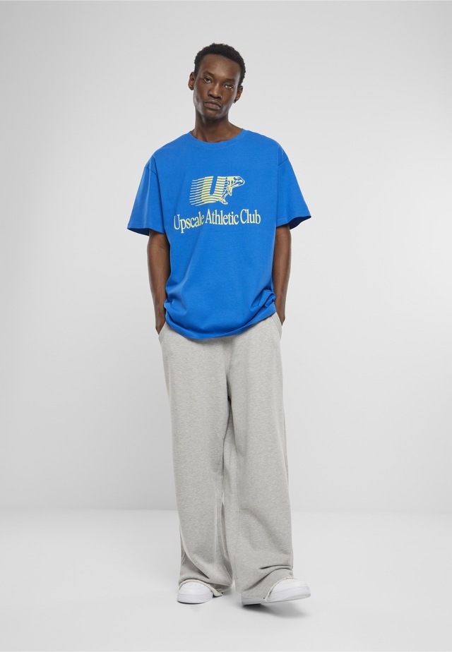 Upscale by Mister Tee T-Shirt »Upscale by Mister Tee Herren Athletic Club Heavy Oversize Tee« 1 Stk.
