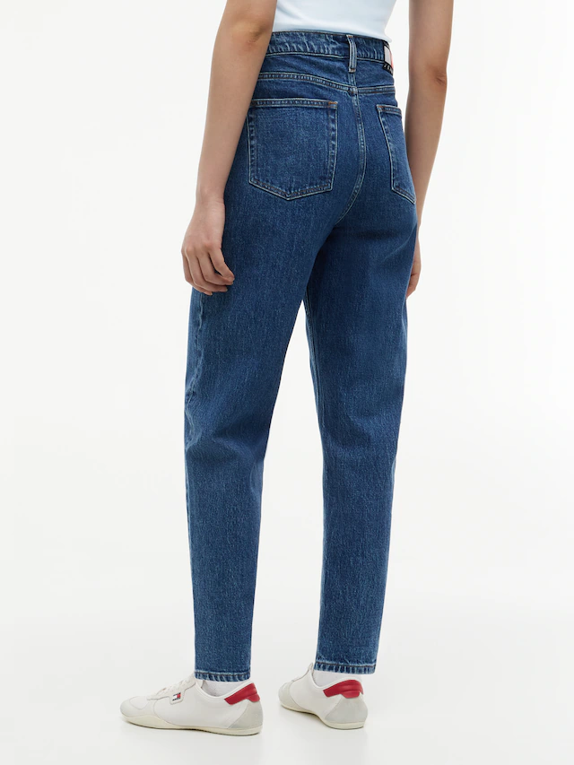 Tommy Jeans Mom-Jeans »MOM JEAN UH TPR RW« Ultra High Waist, Tapered Fit