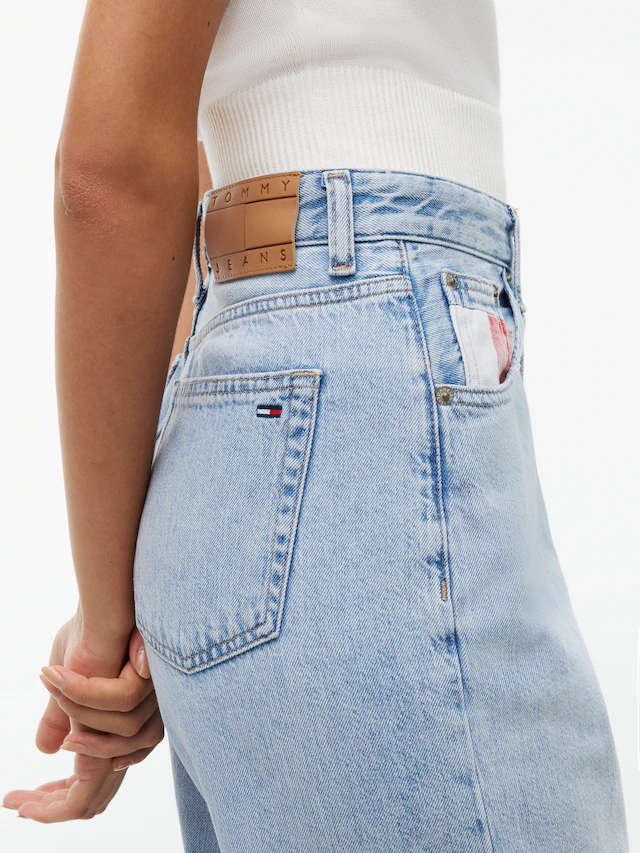 Tommy Jeans Mom-Jeans »MOM JEAN UH TPR RW« Ultra High Waist, Tapered Fit