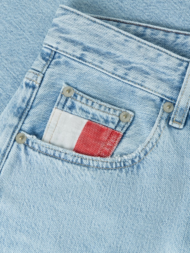 Tommy Jeans Mom-Jeans »MOM JEAN UH TPR RW« Ultra High Waist, Tapered Fit